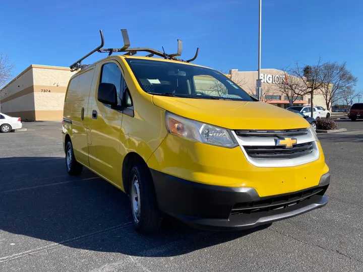 YELLOW, 2015 CHEVROLET CITY EXPRESS Image 10