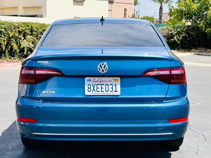 BLUE, 2019 VOLKSWAGEN JETTA Image 3