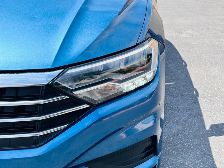 BLUE, 2019 VOLKSWAGEN JETTA Image 9