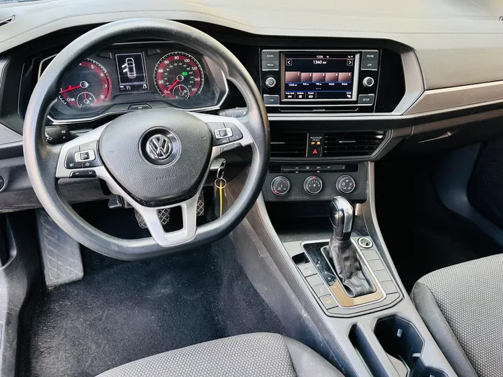 BLUE, 2019 VOLKSWAGEN JETTA Image 17