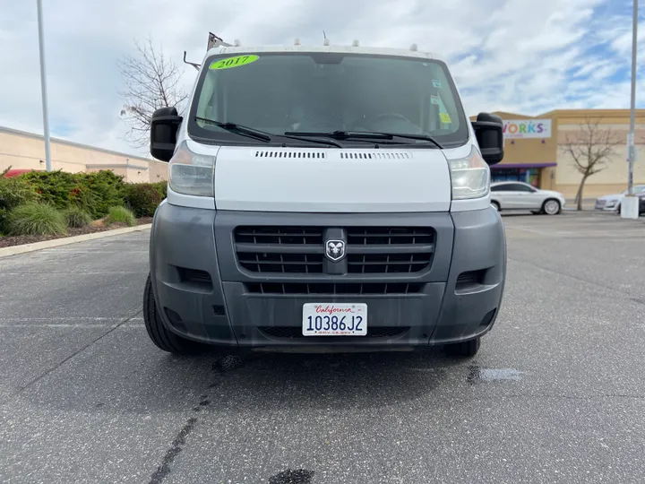 WHITE, 2017 RAM PROMASTER CARGO VAN Image 10