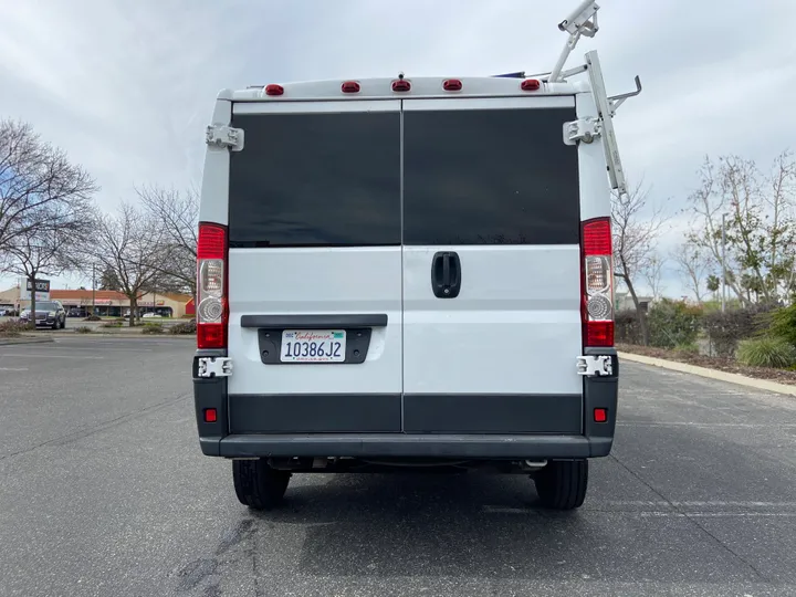 WHITE, 2017 RAM PROMASTER CARGO VAN Image 14