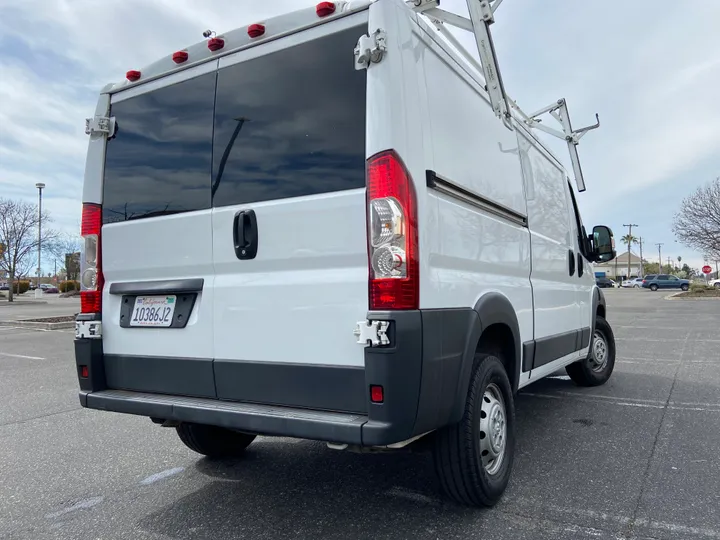 WHITE, 2017 RAM PROMASTER CARGO VAN Image 15