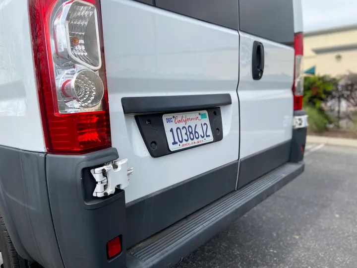 NO COLOR, 2017 RAM PROMASTER CARGO VAN Image 18