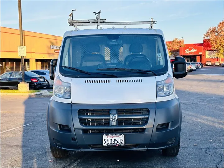 WHITE, 2017 RAM PROMASTER CARGO VAN Image 3