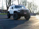 WHITE, 2013 TOYOTA FJ CRUISER Thumnail Image 4