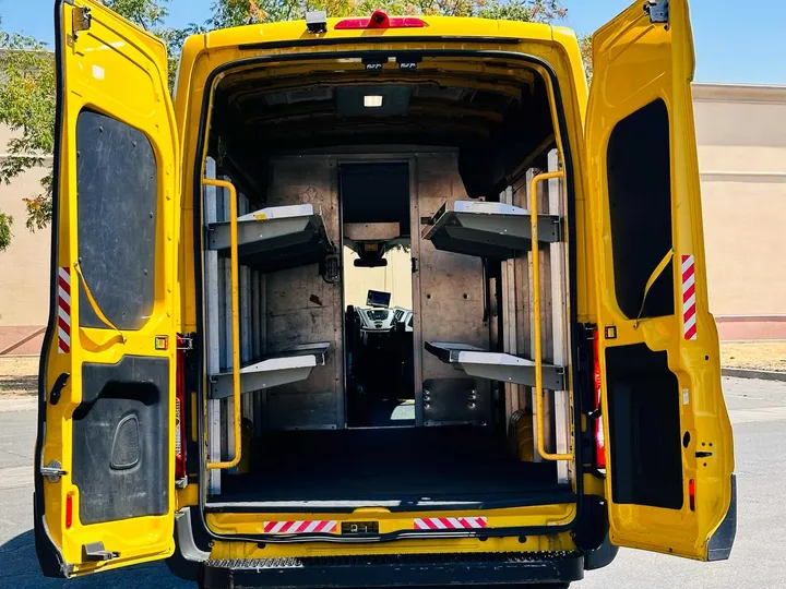 YELLOW, 2016 FORD TRANSIT 250 VAN Image 7