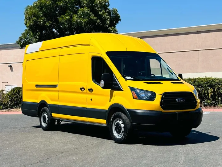 YELLOW, 2016 FORD TRANSIT 250 VAN Image 10