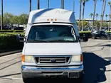 WHITE, 2005 FORD E-450 Thumnail Image 3