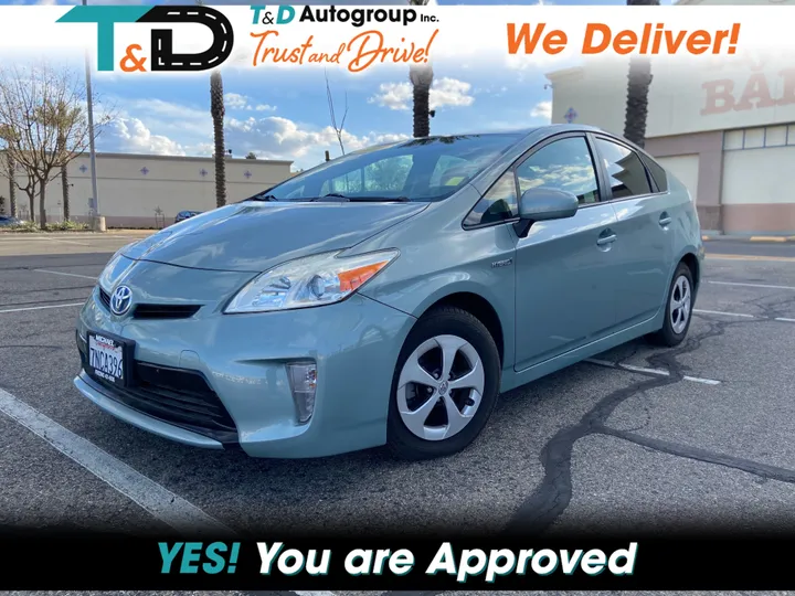 LIGHT GREEN, 2015 TOYOTA PRIUS Image 1