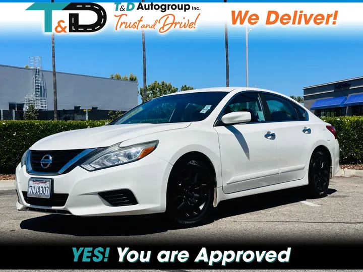 WHITE, 2016 NISSAN ALTIMA Image 1