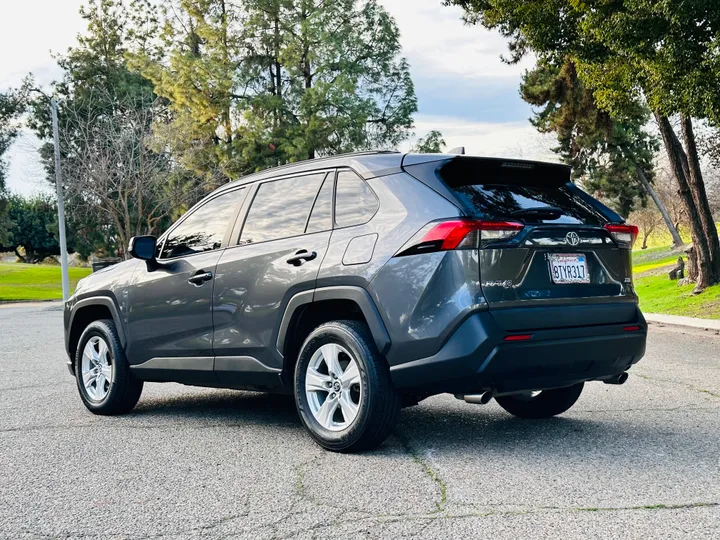 GRAY, 2021 TOYOTA RAV4 Image 5