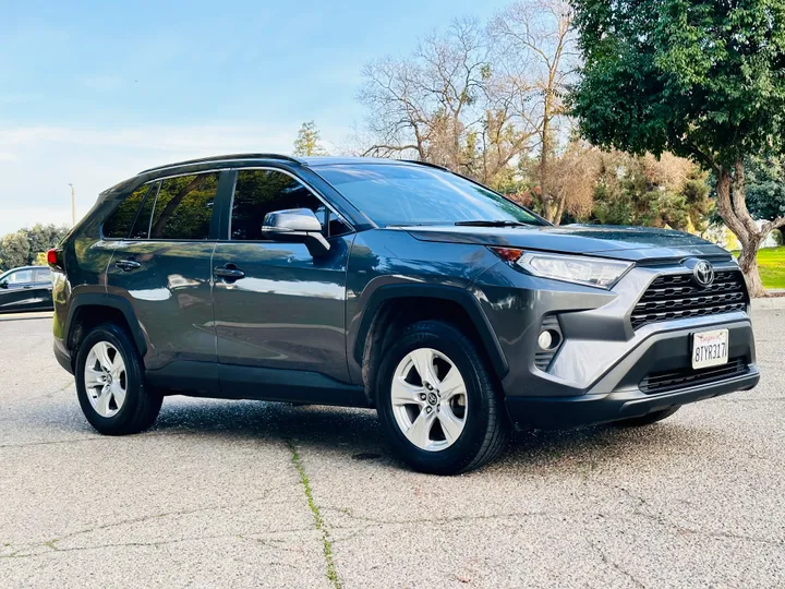 GRAY, 2021 TOYOTA RAV4 Image 7