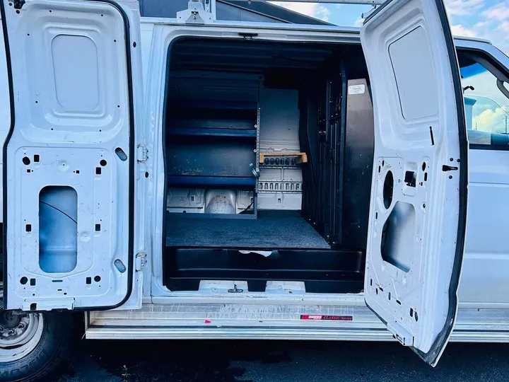 WHITE, 2008 FORD E250 CARGO Image 28