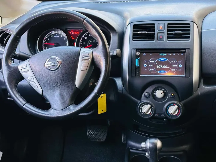 GRAY, 2014 NISSAN VERSA Image 13