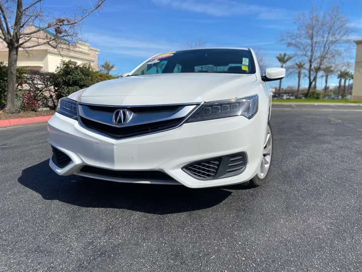 WHITE, 2017 ACURA ILX Image 13