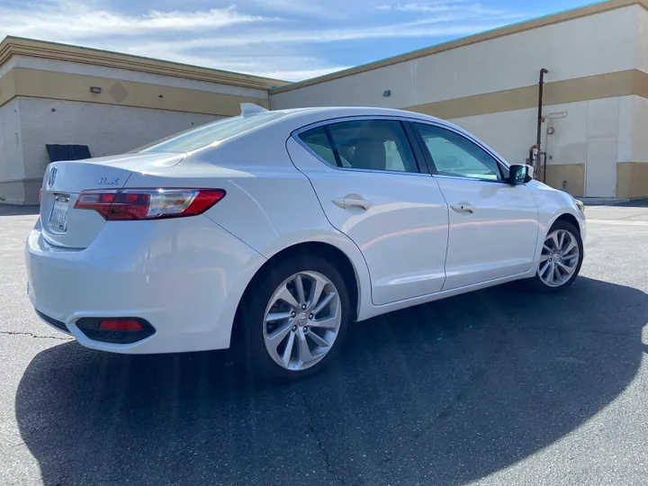 WHITE, 2017 ACURA ILX Image 15