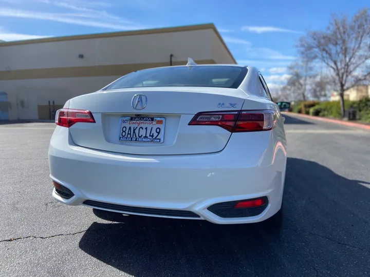 WHITE, 2017 ACURA ILX Image 16