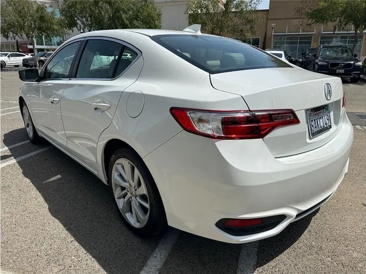 WHITE, 2017 ACURA ILX Image 4