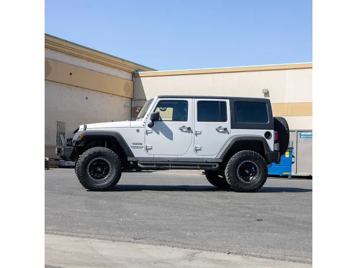 WHITE, 2015 JEEP WRANGLER Image 4