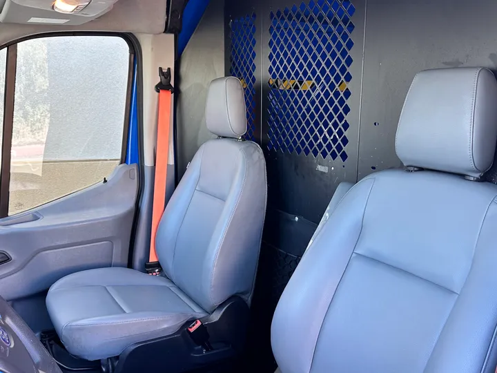 WHITE, 2018 FORD TRANSIT 250 VAN Image 18