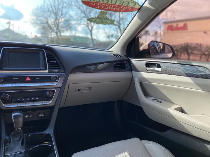 WHITE, 2018 HYUNDAI SONATA Image 40