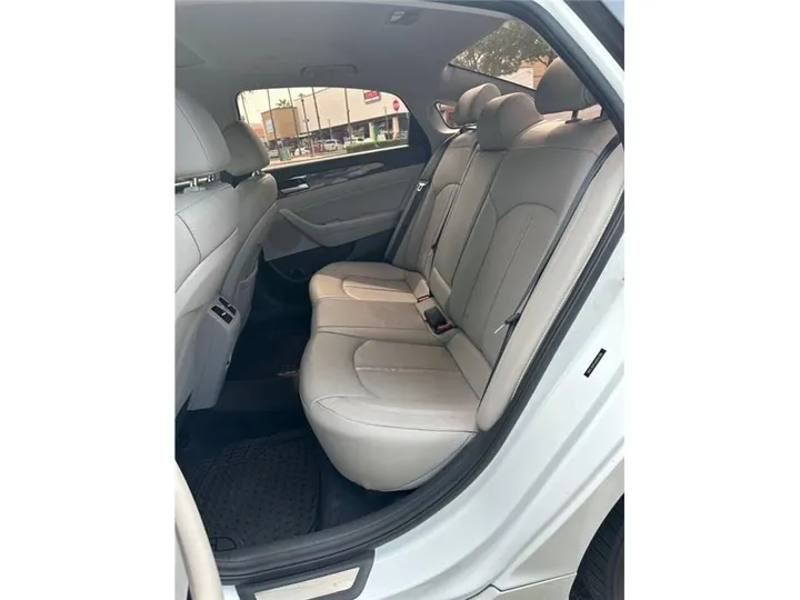 WHITE, 2018 HYUNDAI SONATA Image 7