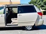 GOLD, 2006 TOYOTA SIENNA Thumnail Image 4