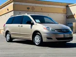 GOLD, 2006 TOYOTA SIENNA Thumnail Image 10