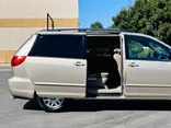 GOLD, 2006 TOYOTA SIENNA Thumnail Image 11