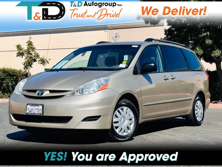 GOLD, 2006 TOYOTA SIENNA Image 1