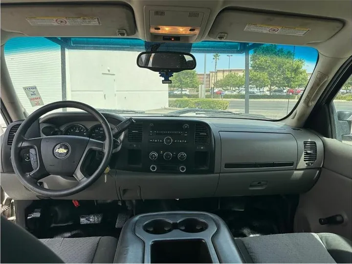 WHITE, 2007 CHEVROLET SILVERADO 3500 HD EXTENDED CAB & CHASSIS Image 10