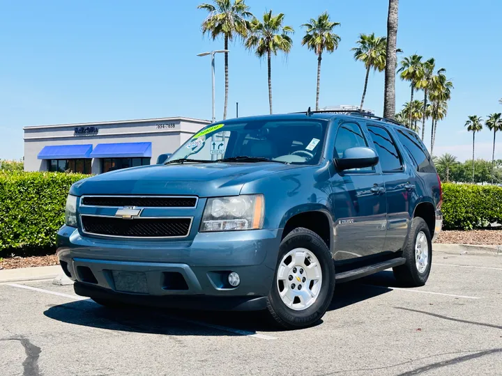 BLUE, 2009 CHEVROLET TAHOE Image 2