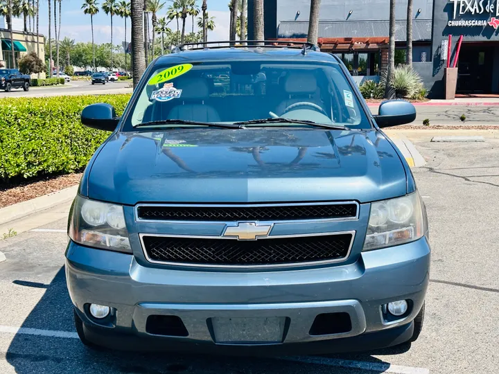 BLUE, 2009 CHEVROLET TAHOE Image 4