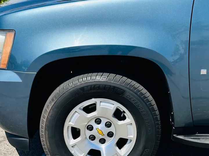 BLUE, 2009 CHEVROLET TAHOE Image 7