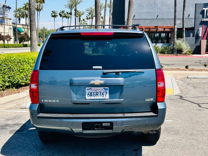 BLUE, 2009 CHEVROLET TAHOE Image 9