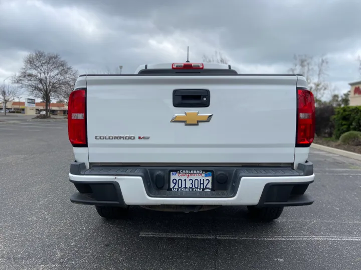 WHITE, 2018 CHEVROLET COLORADO CREW CAB Image 42