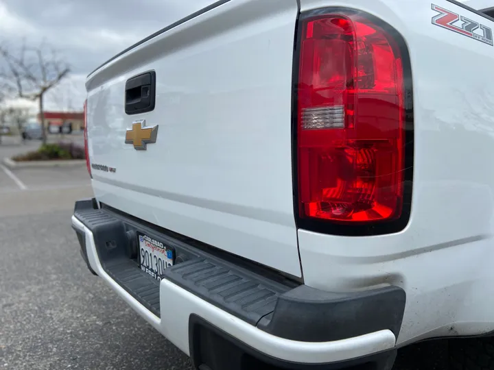 WHITE, 2018 CHEVROLET COLORADO CREW CAB Image 45