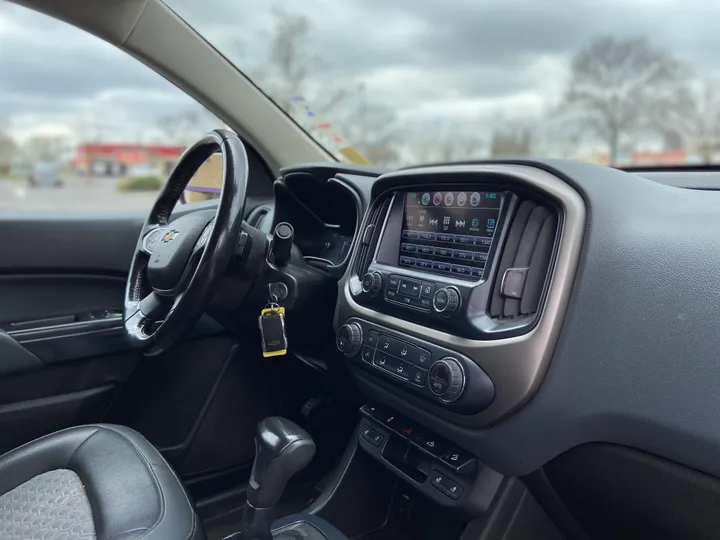 WHITE, 2018 CHEVROLET COLORADO CREW CAB Image 58