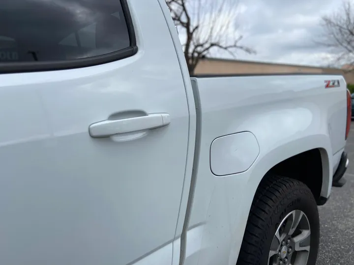 WHITE, 2018 CHEVROLET COLORADO CREW CAB Image 74