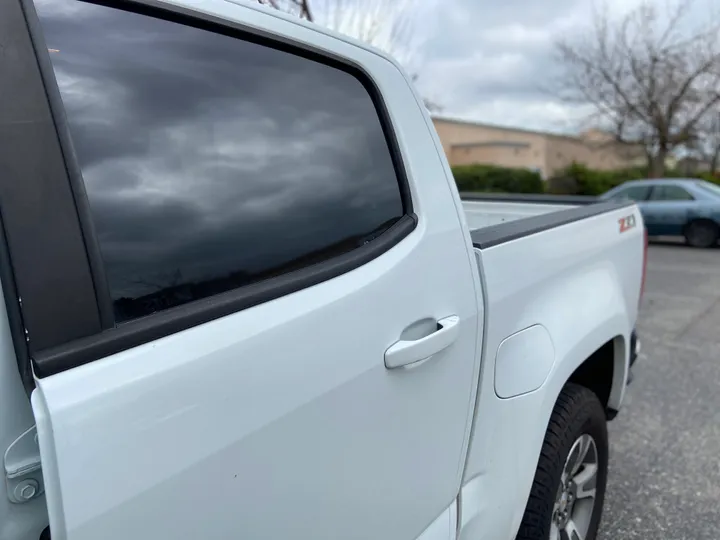 WHITE, 2018 CHEVROLET COLORADO CREW CAB Image 77