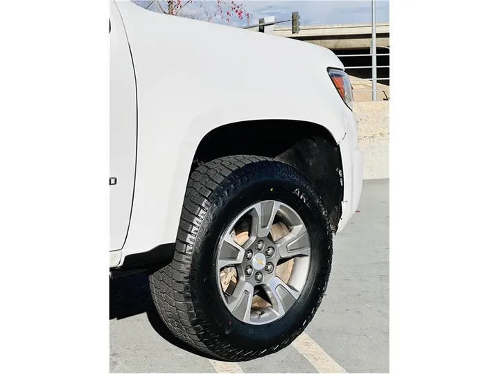 WHITE, 2018 CHEVROLET COLORADO CREW CAB Image 22