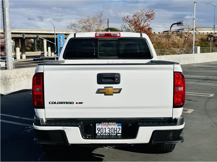 WHITE, 2018 CHEVROLET COLORADO CREW CAB Image 18