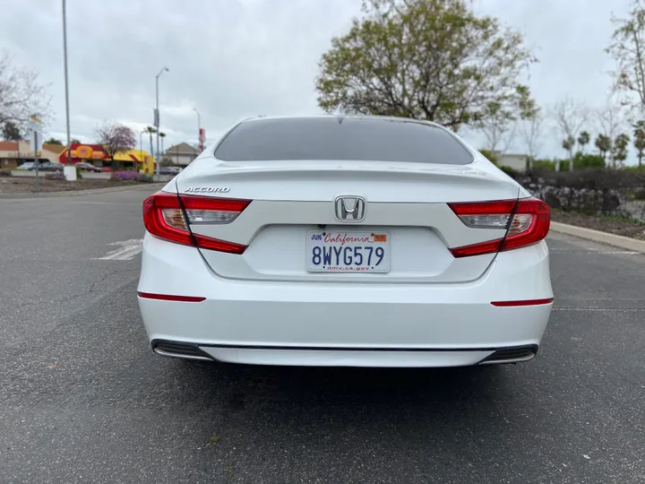 WHITE, 2019 HONDA ACCORD Image 16