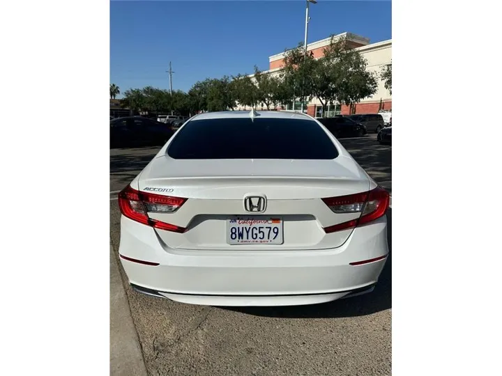 WHITE, 2019 HONDA ACCORD Image 6