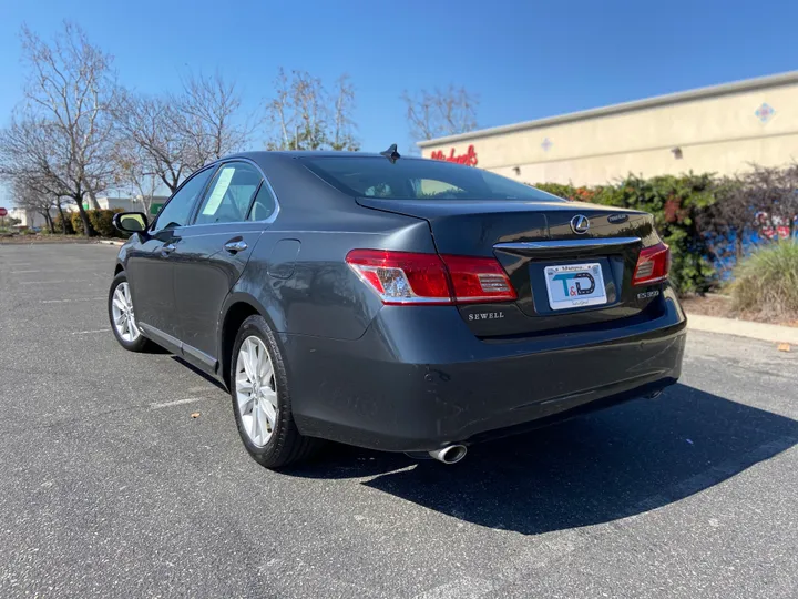 GRAY, 2011 LEXUS ES Image 3