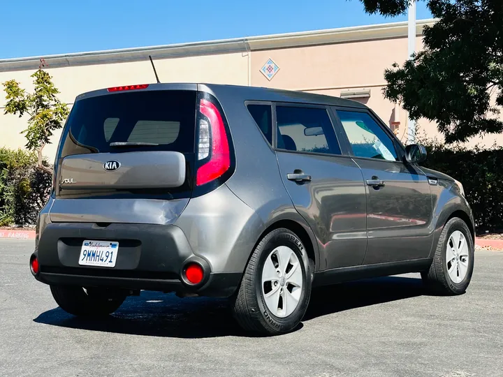 SILVER, 2016 KIA SOUL Image 3