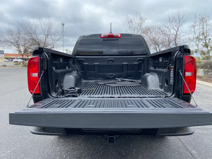 BLACK, 2018 CHEVROLET COLORADO CREW CAB Image 30