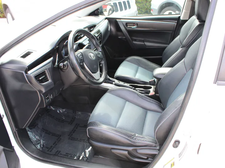 WHITE, 2015 TOYOTA COROLLA Image 16