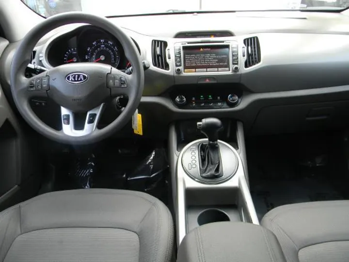 BLACK, 2012 KIA SPORTAGE Image 18